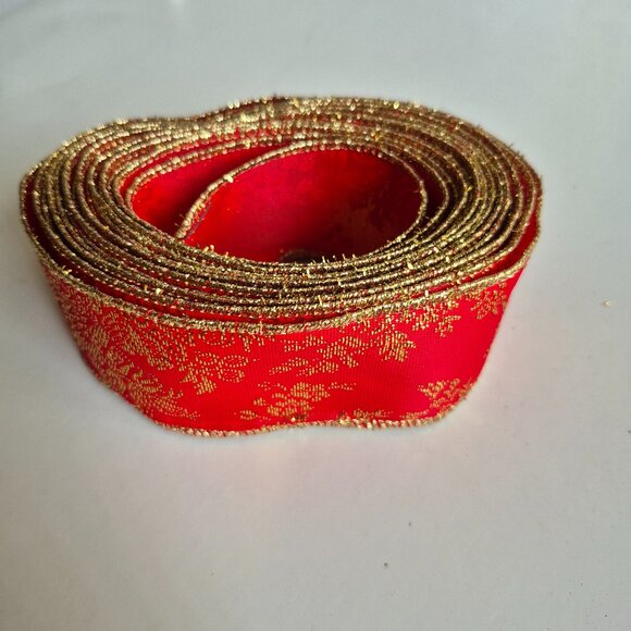 Lot of Red and Gold Christmas Tree Decorations - Picture 4 of 8